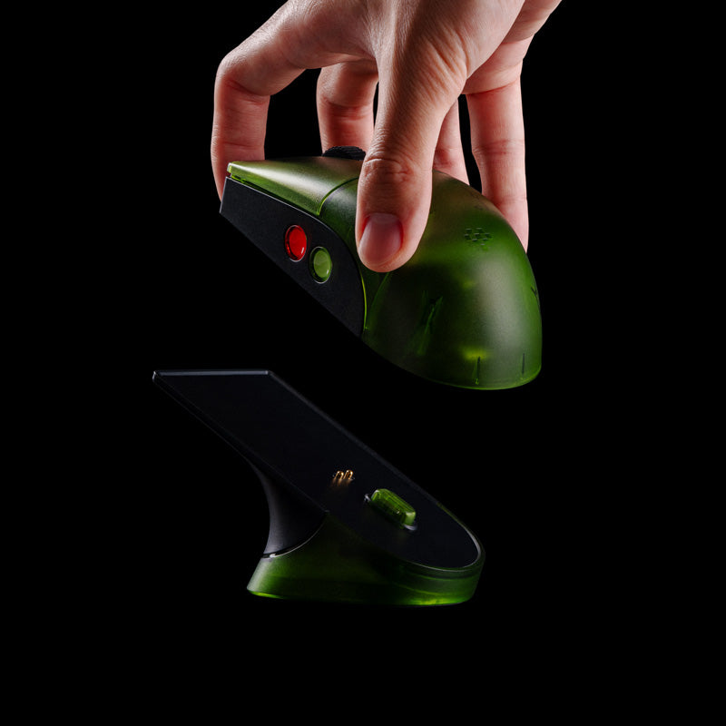 8BitDo Retro R8 Mouse - Xbox Edition - Gaming and Desktop Mouse Design