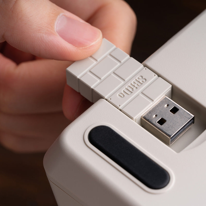 8BitDo Retro 18 Mechanical Numpad - Mechanical Key Design with Distinctive Styling